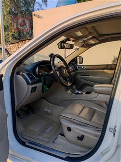 جیپ گراند شیرۆکی